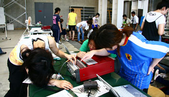 建築学科3年生 建築材料実験