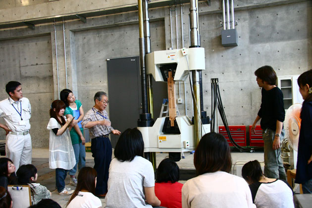建築学科3年生 建築材料実験