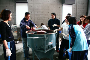 建築学科3年生 建築材料実験