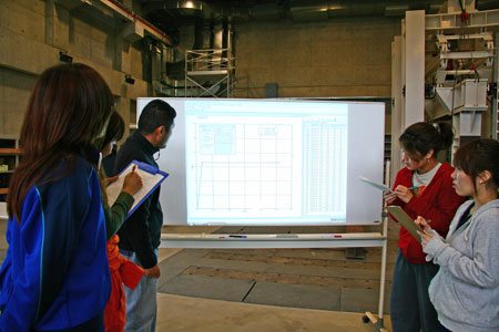 建築学科3年生 建築材料実験