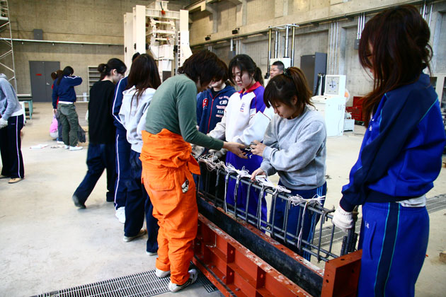 建築学科3年生 建築材料実験