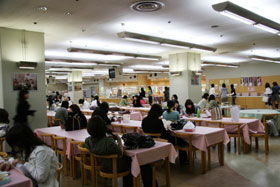 建築学科1年生の1週間:月曜日:昼食