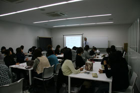 建築学科2年生の1週間:月曜日:昼食