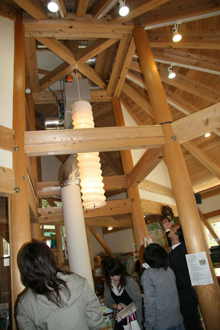建築学科2年生フィールドワーク:2007年4月21日(土)甲山自然の家ビジターセンター