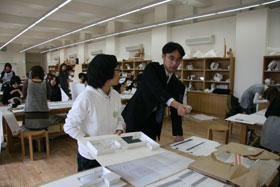 建築学科1年生フィールドワーク:2007年12月1日(土)甲子園会館に隣接する学生会館
