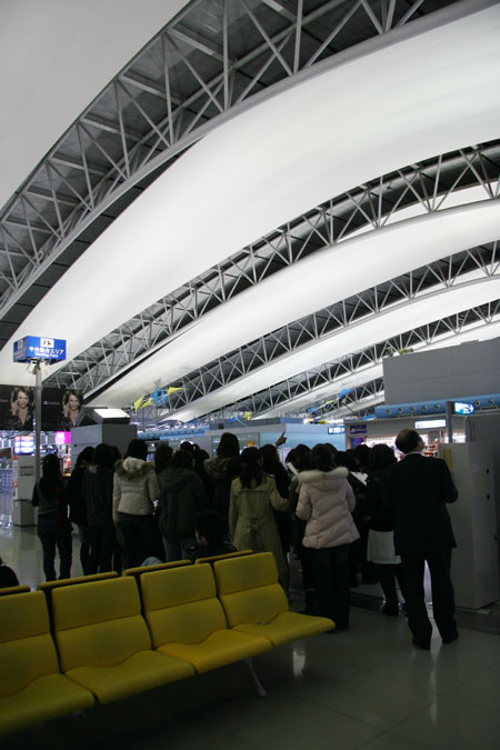建築学科1年生フィールドワーク:2007年12月20日(土)関西国際空港旅客ターミナルビル