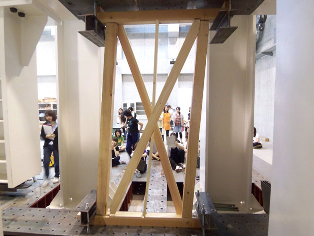 建築学科3年生 建築材料実験