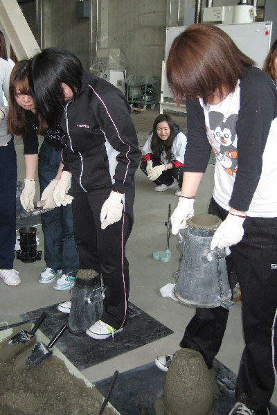 建築学科3年生 建築材料実験