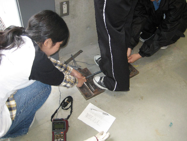 建築学科3年生 建築材料実験