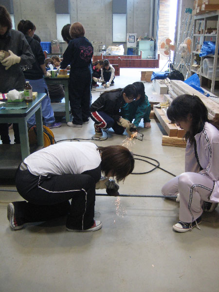 建築学科3年生 建築材料実験