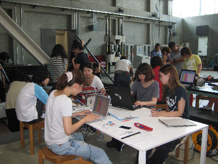 建築学科3年生 建築材料実験