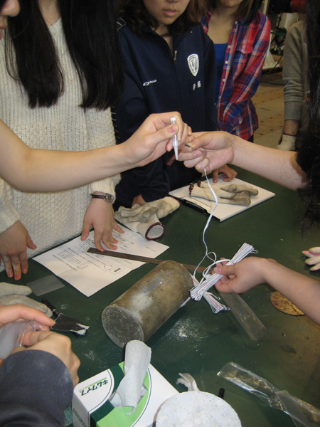 建築学科3年生 建築材料実験