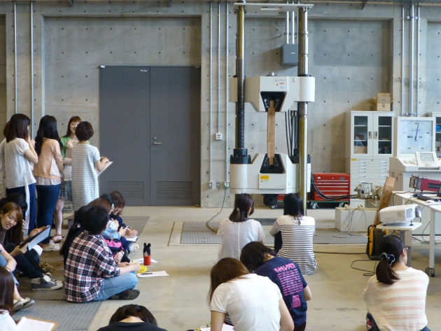 建築学科3年生 建築材料実験