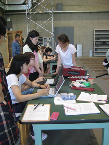 建築学科3年生 建築材料実験