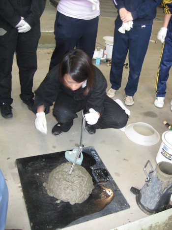 建築学科3年生 建築材料実験