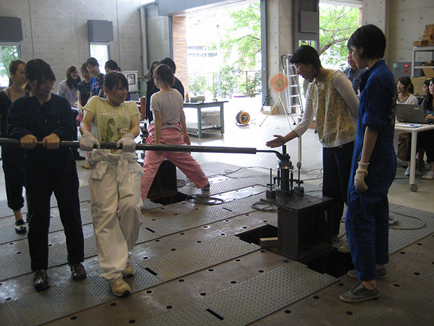 建築学科3年生 建築材料実験
