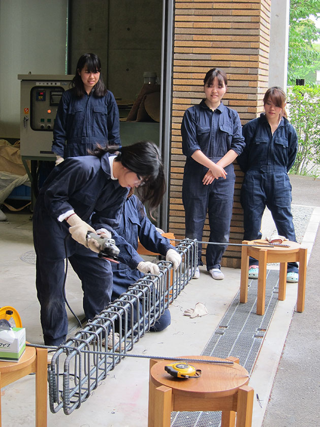 建築学科3年生 建築材料実験