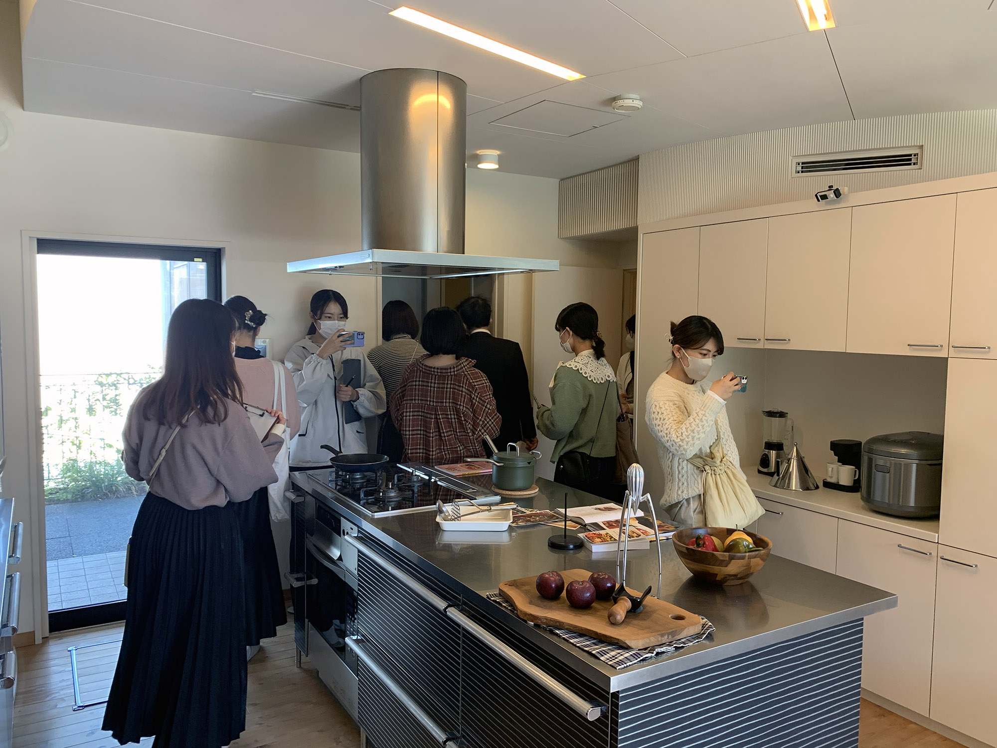 大阪ガス実験集合住宅「NEXT21」の見学 武庫川女子大学 建築学部 建築学科・大学院 建築学研究科 建築学専攻